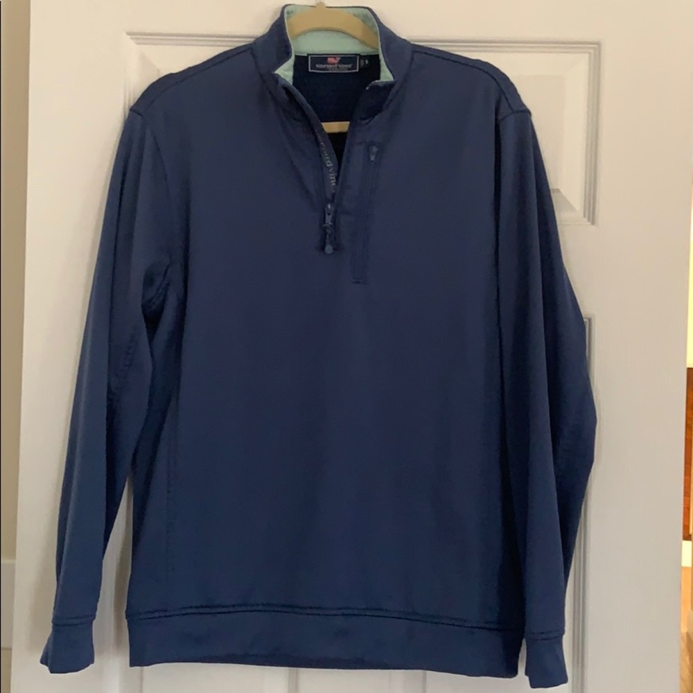 Vineyard Vines 3/4 zip with pocket! Small!